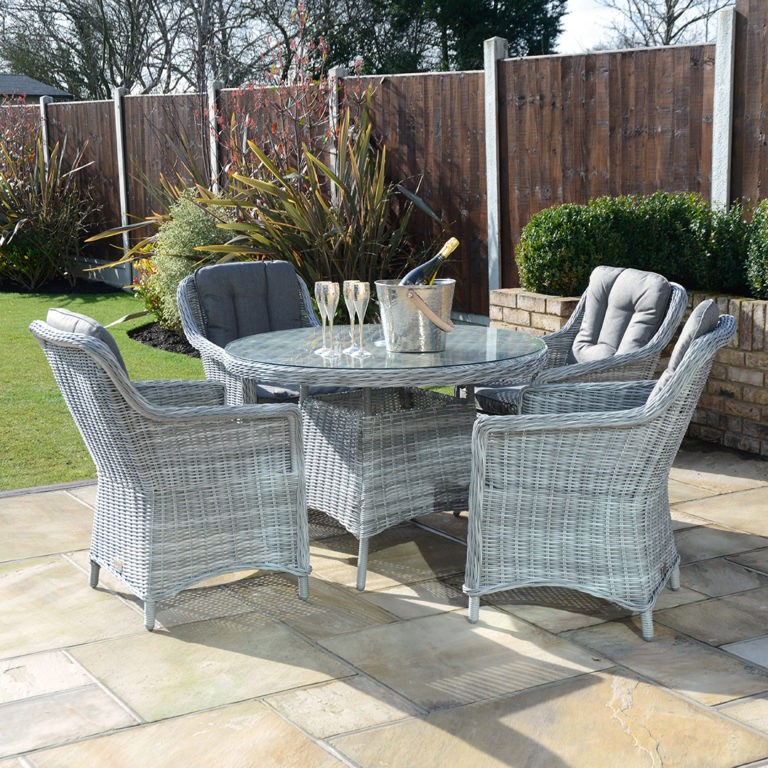 Kensington Deluxe 110cm Round Table With 4 Henley Dining Armchairs