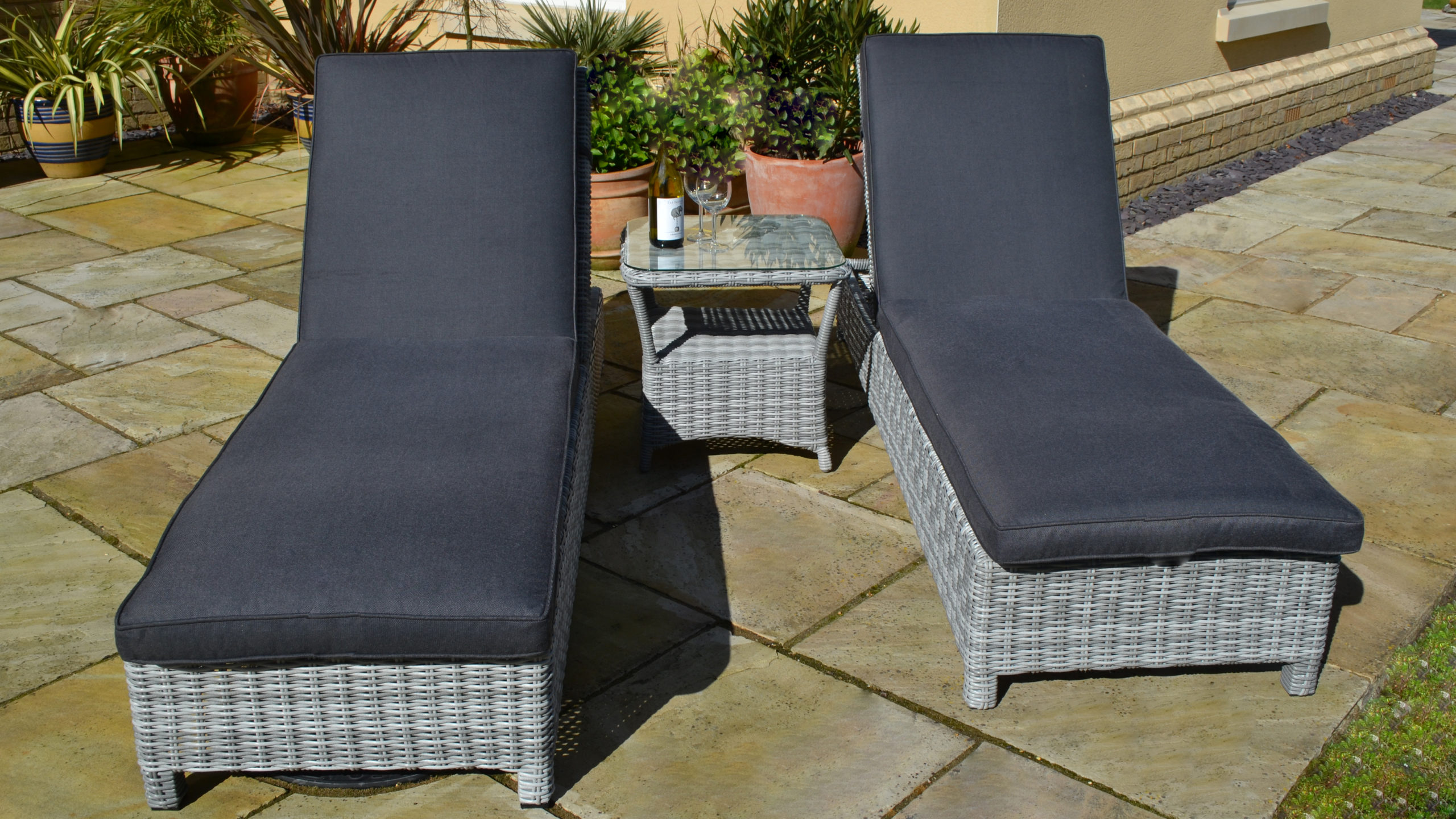Armless sun loungers deals