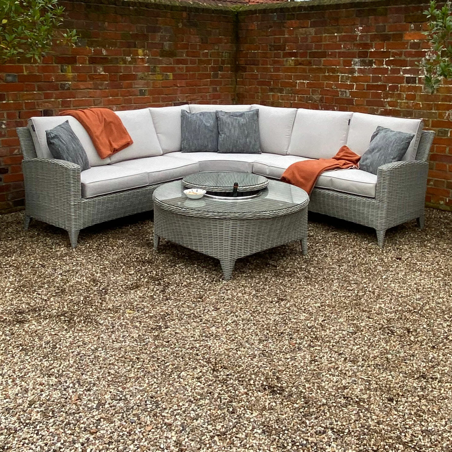 Curved corner rattan shop sofa