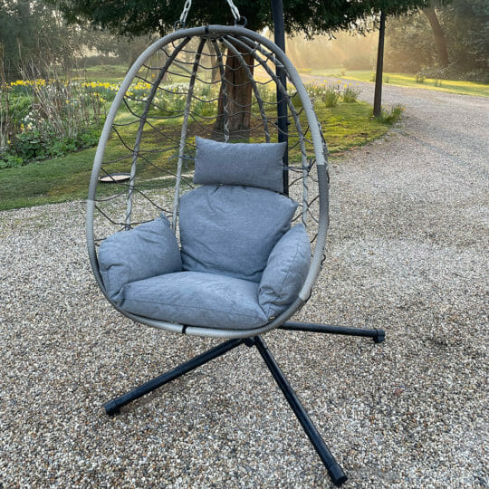single hanging pod
