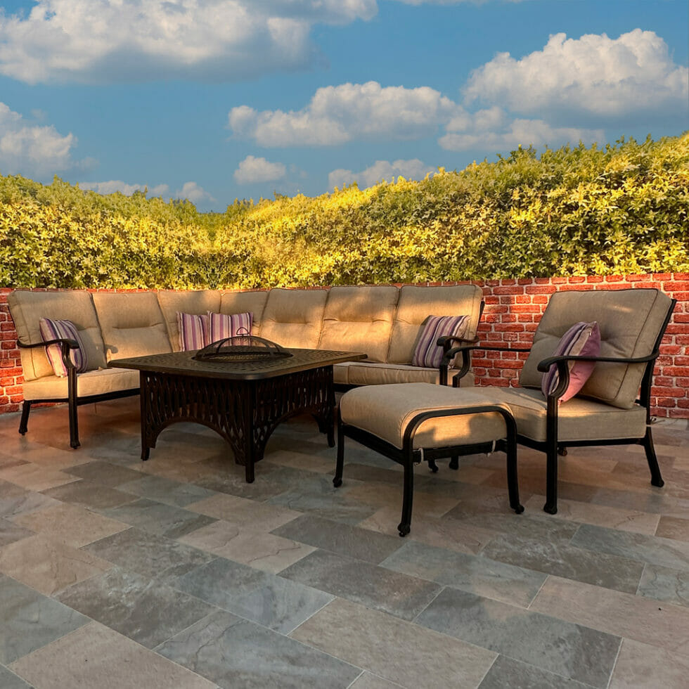 Fire and Ice Corner Deluxe Regatta Garden Furniture Essex